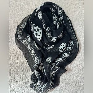 Alexander McQueen scarf with great deal!